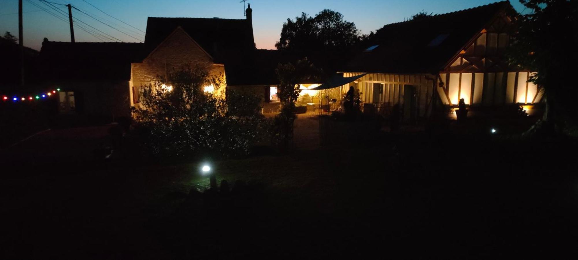 Les Lys Jolie Suite Parentale Privative Deux Adultes Avec Sdd Pertheville-Ners Exterior foto